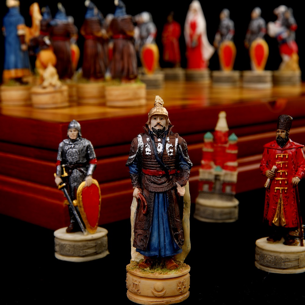 Conjunto de xadrez com tema de - Board Game Yearbook avaliação e preço